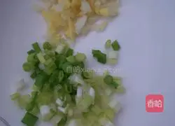 Illustration of how to make stuffed tofu 1