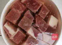 Illustration of how to stew beef brisket with tomatoes and potatoes 3