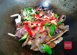 Illustration of how to make air-dried pig ears with double pepper 12