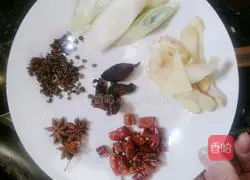 Illustration of how to make homemade beef sauce 3