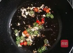 Illustration of how to make beef and enoki mushrooms with sesame sauce 4