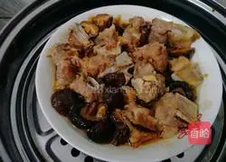 Illustration of how to make steamed pork ribs with mushrooms 4
