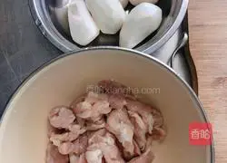 Illustration of how to make rose bean curd and taro chicken 1
