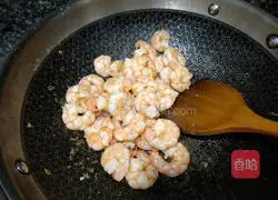 Illustration of how to make fried shrimps 3
