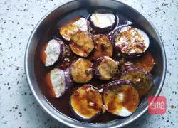 Illustration of how to make garlic tomato box 11