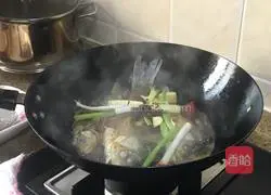 Illustration of how to cook crucian carp 3