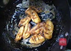 Illustration of how to make Coke Chicken Wings 5