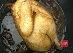 Illustration of how to braise chicken in rice cooker 2