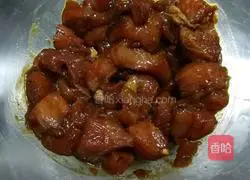 Illustration of how to make diced wild rice meat 1