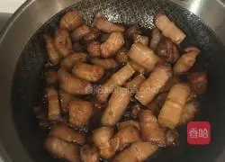 Illustration of how to make braised pork 2