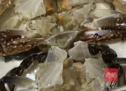 Illustration of how to make scallion oil crab 5