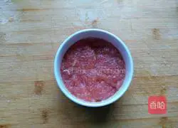 Illustration of how to make steamed meatloaf with eggs 4