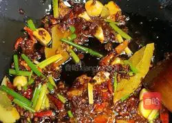 Illustration of how to make chestnut roast chicken 7