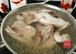 Illustration of how to prepare a delicious fried chicken with sesame seeds 4