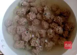 Illustration of how to make Qingbo meatballs 10