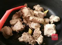 Illustration of braised potato ribs 5