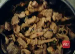 Illustration of how to make boiled pork slices 7