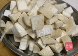 Reduce fat Illustration of how to make diced chicken breast, cucumber and king oyster mushroom 2