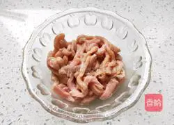 Illustration of how to make spicy shredded pork 2