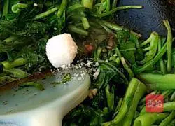 Illustration of how to make spinach with gluten 4