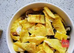 Illustration of how to make mushroom rolls 13