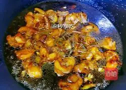 Illustration of how to make chicken stewed with potatoes 6