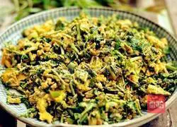 Illustration of how to stir-fry toon sprouts with eggs 5