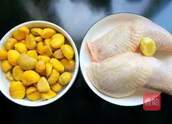 Illustration of how to make chestnut roasted chicken nuggets 3