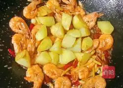 Illustration of spicy potato shrimp recipe 14
