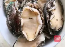 Illustration of how to make steamed abalone with vermicelli vermicelli 2