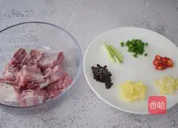 Illustration of how to make steamed pork ribs with black bean sauce 2