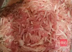 Illustration of how to make fried white radish and meatballs (cake) 3