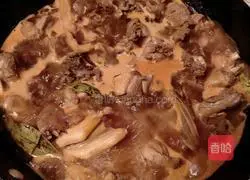 Illustration of three cups of duck fried with garlic sprouts 3