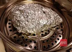 Illustration of how to make salty chicken 2