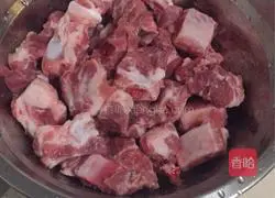 Illustration of how to make beer-roasted pork ribs 1