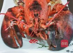 Illustration of three ways to eat Boston lobster 15