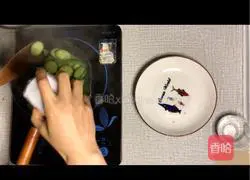 Qiye Food Notes/Illustration of how to make cucumber-fried ham 4