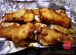 Illustration of how to make garlic-flavored roasted wing roots 11