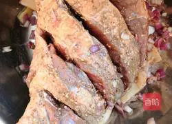 Illustration of how to make raw roasted lamb leg 3