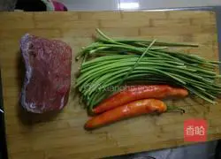 How to make shredded pork with garlic sprouts 1