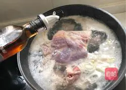 Illustration of home-cooked braised pork 2