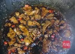 Illustration of how to stir-fry pork liver with parsley 5