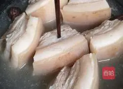 Illustration of how to make pork with pickles and vegetables 3