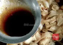 Illustration of how to make stir-fried egg white meat 7