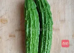 Illustration of how to make fried bacon with bitter melon 1