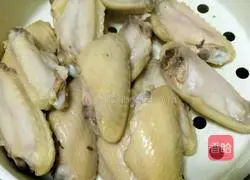 Illustration of braised chicken wings 4