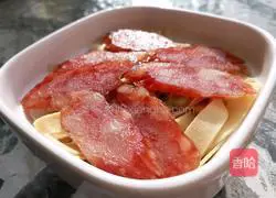 Illustration of how to make steamed bean curd with sausage 6