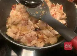 Illustration of how to make Thai stir-fried chicken with jiapa leaves 5