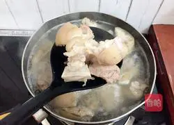 Illustration of braised pig's feet 6