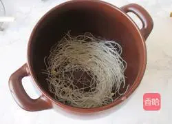 Illustration of how to make pig blood casserole 7